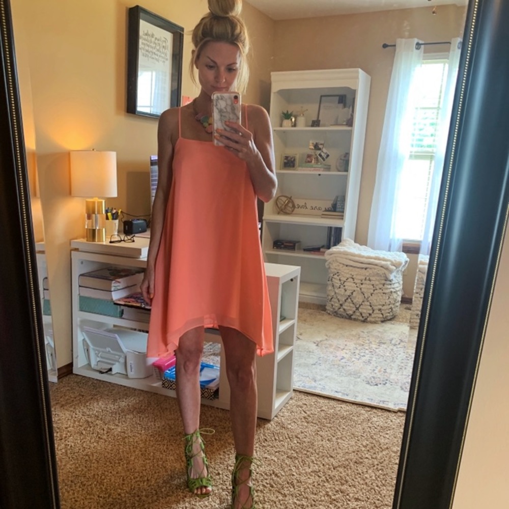 BCBG Generation Low back Dress 💕💞